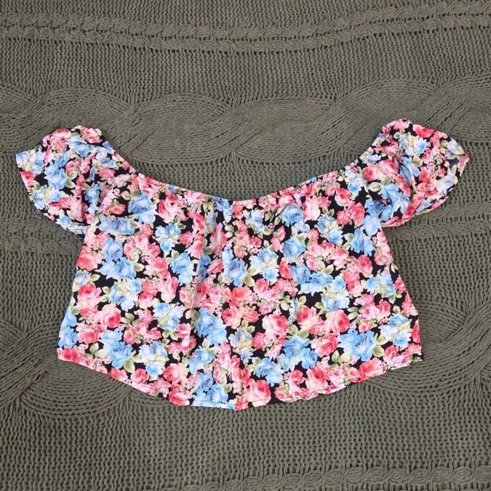 Forever 21 Off The Shoulder Flowy Cropped Summer Top Floral Rose Print